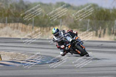 media/Dec-01-2025-Moto Forza (Mon) [[2daa91e15f]]/1-Advanced Group/Session 3 (Turn 3)/